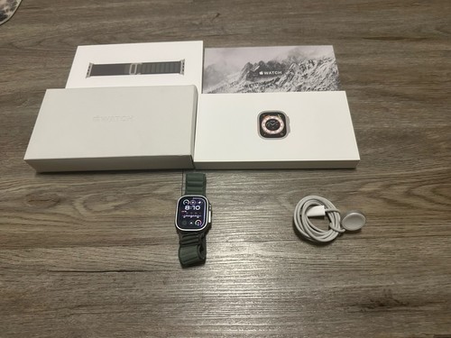 Apple Watch Ultra 1ère génération titane céramique 49 mm boîtier Wi-Fi + cellulaire - EXCELLENT