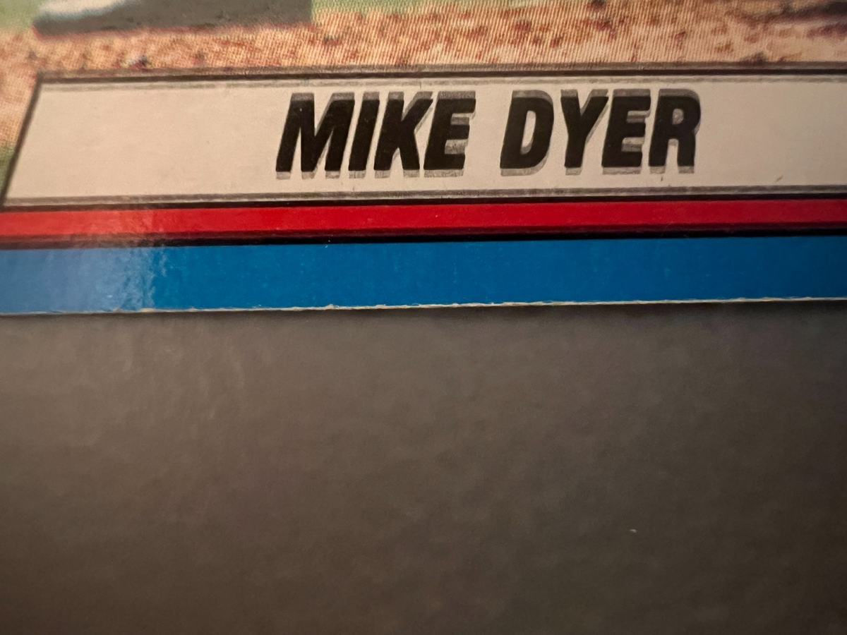 1990 Topps - Mike Dyer ( Minnesota Twins ) Rare 3-D Print Error