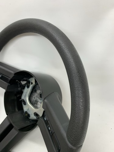 Ford Mustang V6 V8 Black Steering Wheel Rubber 2005 - 2009 - Picture 6 of 17