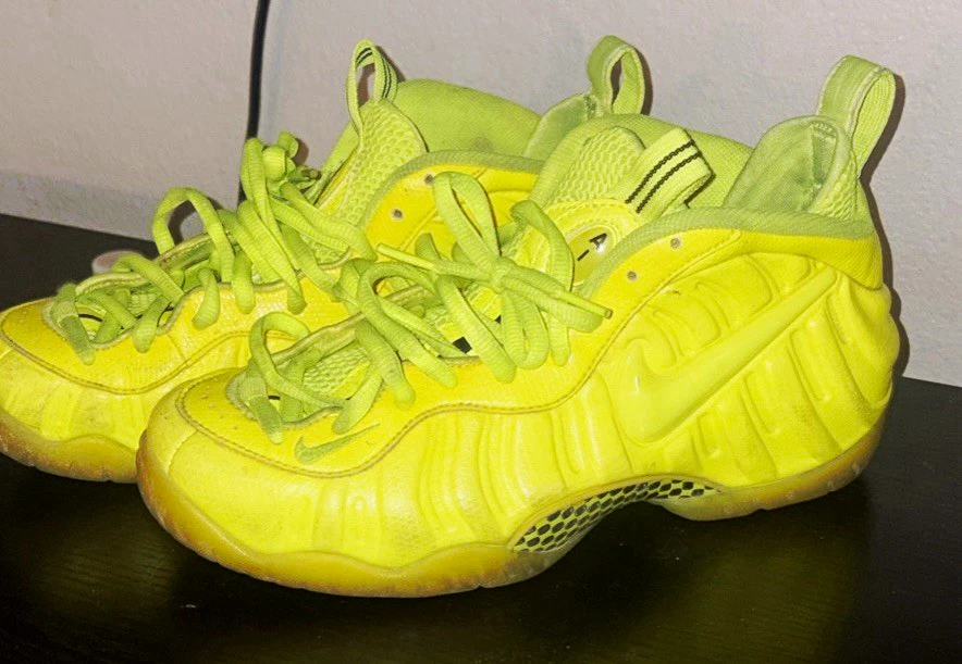 Nike Air Foamposite “Volt”  2014
