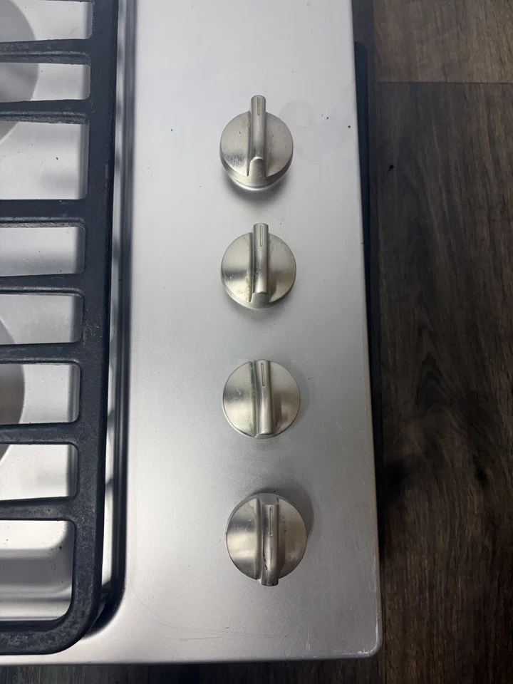 "Estufa de gas Miele KM3465G 30"" acero inoxidable 4 quemadores sellados acero inoxidable" Foto 4 de 4