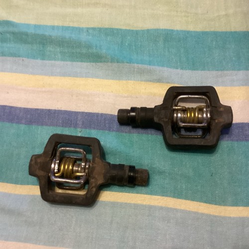 Fahrrad Pedale beidseitiges Clip-In System gebraucht. Solider Zustand muss gereinigt werden - Bild 1 von 9