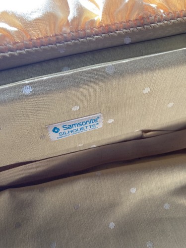 3 Vintage Blue Hard Shell Samsonite Silhouette Suitcases, 1 Safari, & L Vega - Picture 9 of 9