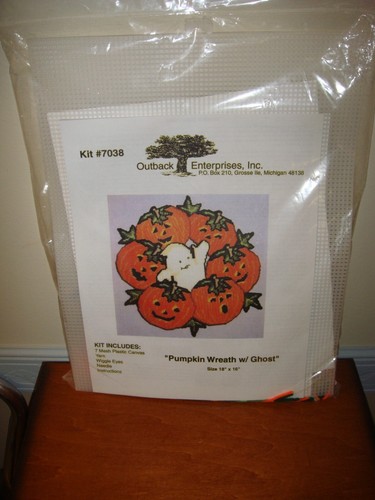 Outback Enterprises Plastic Canvas Halloween Pumpkin Wreath With Ghost Kit - Picture 1 of 5