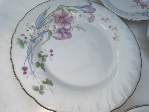 30pc Fine China Royal Of London dinner set Floral New Traditional Premium! - Picture 8 of 12