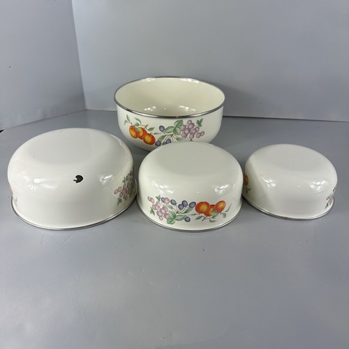 Vintage Set Of 4 Nesting Enamel Mixing Bowls With Orange And Purple Fruit - Picture 4 of 13