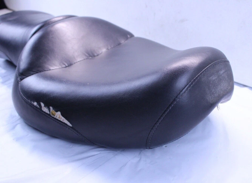 Harley Davidson Sportster 883 & 1200 Custom Front & Passenger Rider Seat - Image 3 of 4