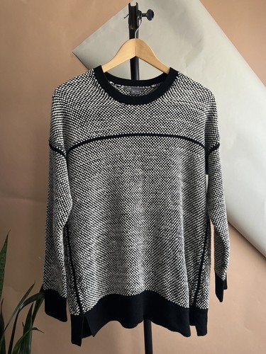 Women’s Vince Tape Yarn Sweater Size XS