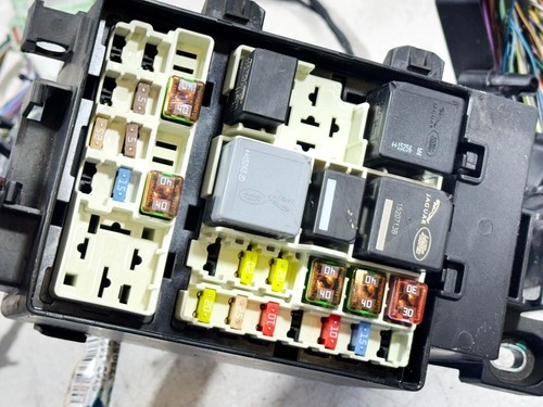 16-25 JAGUAR XF XE 3.0L FRONT ENGINE BAY WIRING HARNESS LOOM W/FUSE BOXES OEM - Bild 10 von 16
