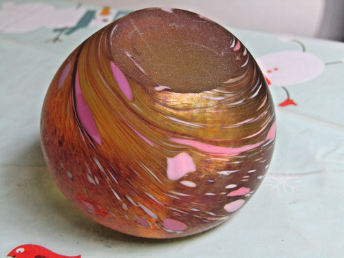 Art Glass Apple Iridescent Orange Gold with White Abstract Pattern 7cm Hand Made - Picture 8 of 8