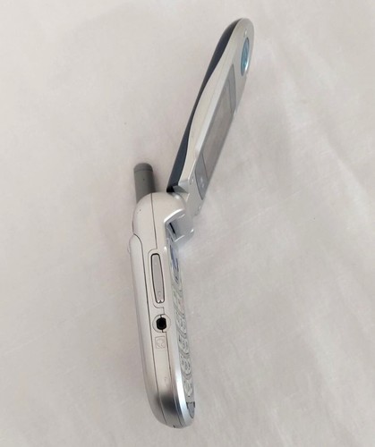 LG Flip Cell Phone VX3200 Verizon Silver Blue Talk Text - As-is - Picture 2 of 6