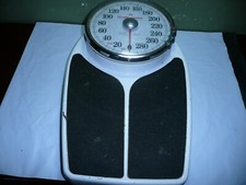 Vintage Big Foot Health O Meter 330 LBS Professional Model 155ND-41 Scale