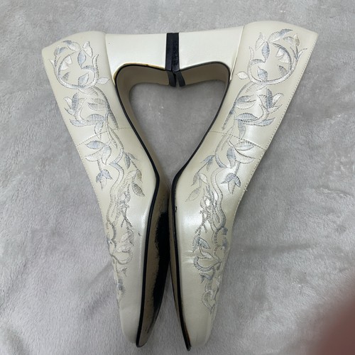 J Renee Vintage Ivory Heels Floral Embroidered Square Toe 7M Wedding Party Pumps - Picture 3 of 16