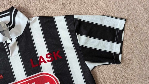 Vintage 1996 / 1997 Adidas LASK Linz Home Shirt- Great Condition- Medium - Picture 2 of 9