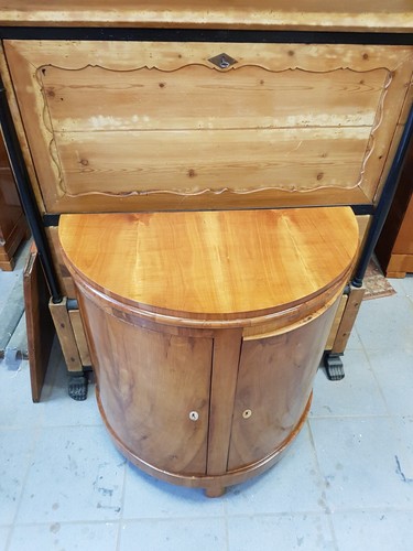 Demi Lune Kommode, rares Modell, Kirschbaum furniert, 1840 Rheinland - Bild 6 von 7