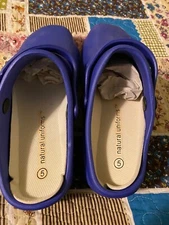  Brand New Natural Uniforms Medical Clogs Blue Size 5 Unisex