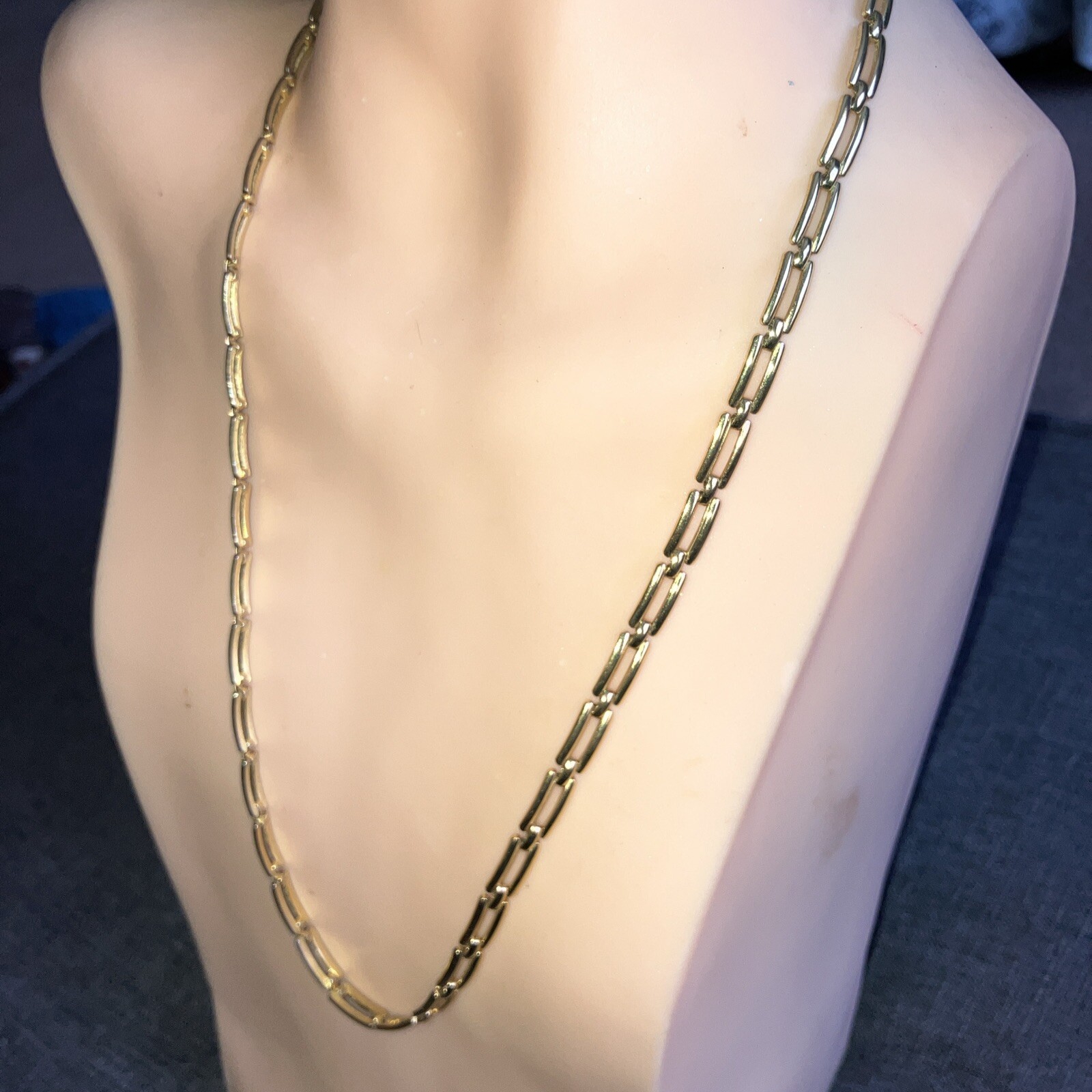 Vintage Gold Tone Paper Clip Necklace 24” Gem