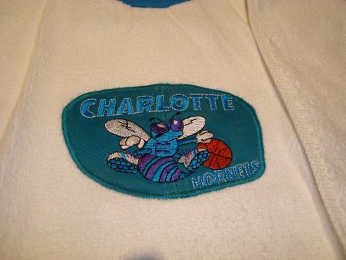 Toalla de té/toalla de té hecha a mano de Charlotte Hornets babero para niños/bebé - Imagen 2 de 3