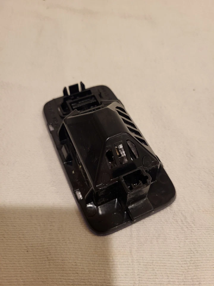 2016 - 2023 MAZDA CX-9 ЗАДНИЙ ВНУТРЕННИЙ БАГАЖНИК ГРУЗОВОЙ ОТСЕК ЛАМПА OEM G46M51440 - Изображение 4 из 4