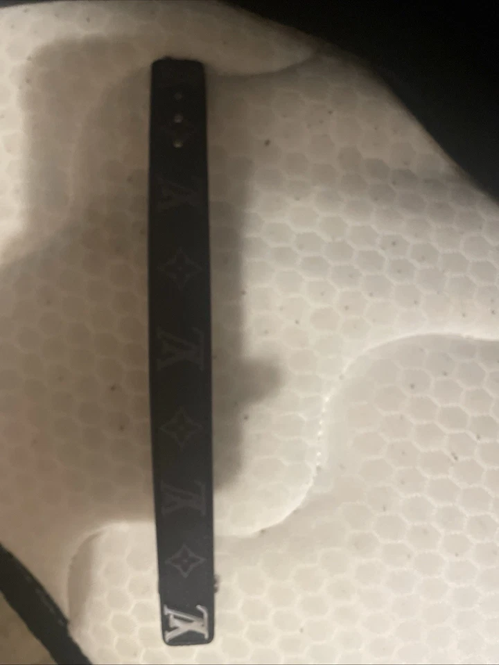 Pulsera Louis Vuitton Nunca Usada En Perfecto Estado Viene Con Caja Y Bolso Foto 3 de 3