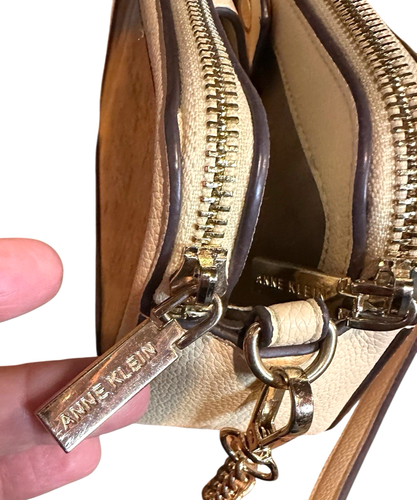 Anne Klein Crossbody adjustable strap cream faux cork small gold tone accents - Picture 4 of 14
