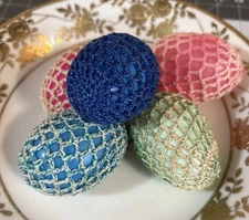 Lot Of 5 Vintage Crocheted Easter Eggs Over Plastic Eggs Ornaments Bowl Fillers
