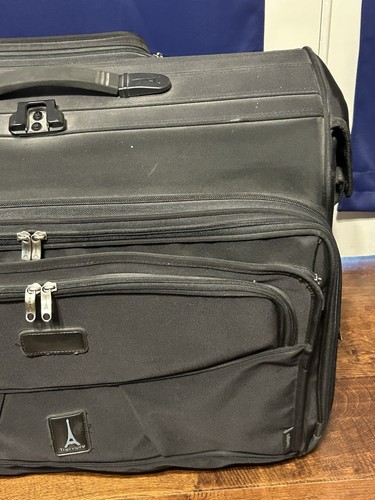 TRAVELPRO CREW 4 20x24x13" Expandable Roll-aboard Suiter Luggage Wheeled Clean - Picture 4 of 6