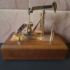 Mechanische Spieluhr Mit Vergoldeter &Ouml;lpumpe. Vermutlich Japan/Russland 1960+/-
