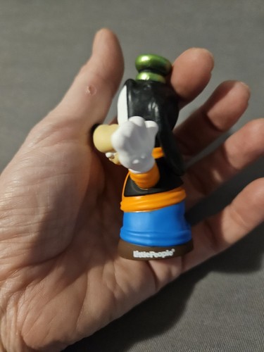 Nuovo Fisher Price Little People Pippo CANE REGNO MAGICO regno Disney - Foto 2 di 7