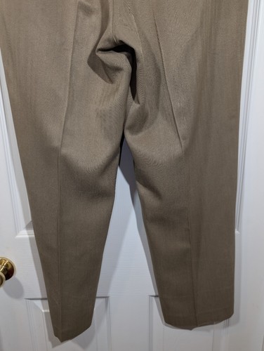 Tommy Bahama Hombres Pantalones Beige 34x28 Vestido Pantalón Cónico Plisado Puños 100% Seda - Imagen 9 de 11