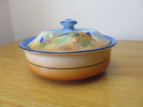 ANTIQUE /VINTAGE ROYAL CERAMIC LIDDED SOAP DISH - Picture 3 of 12