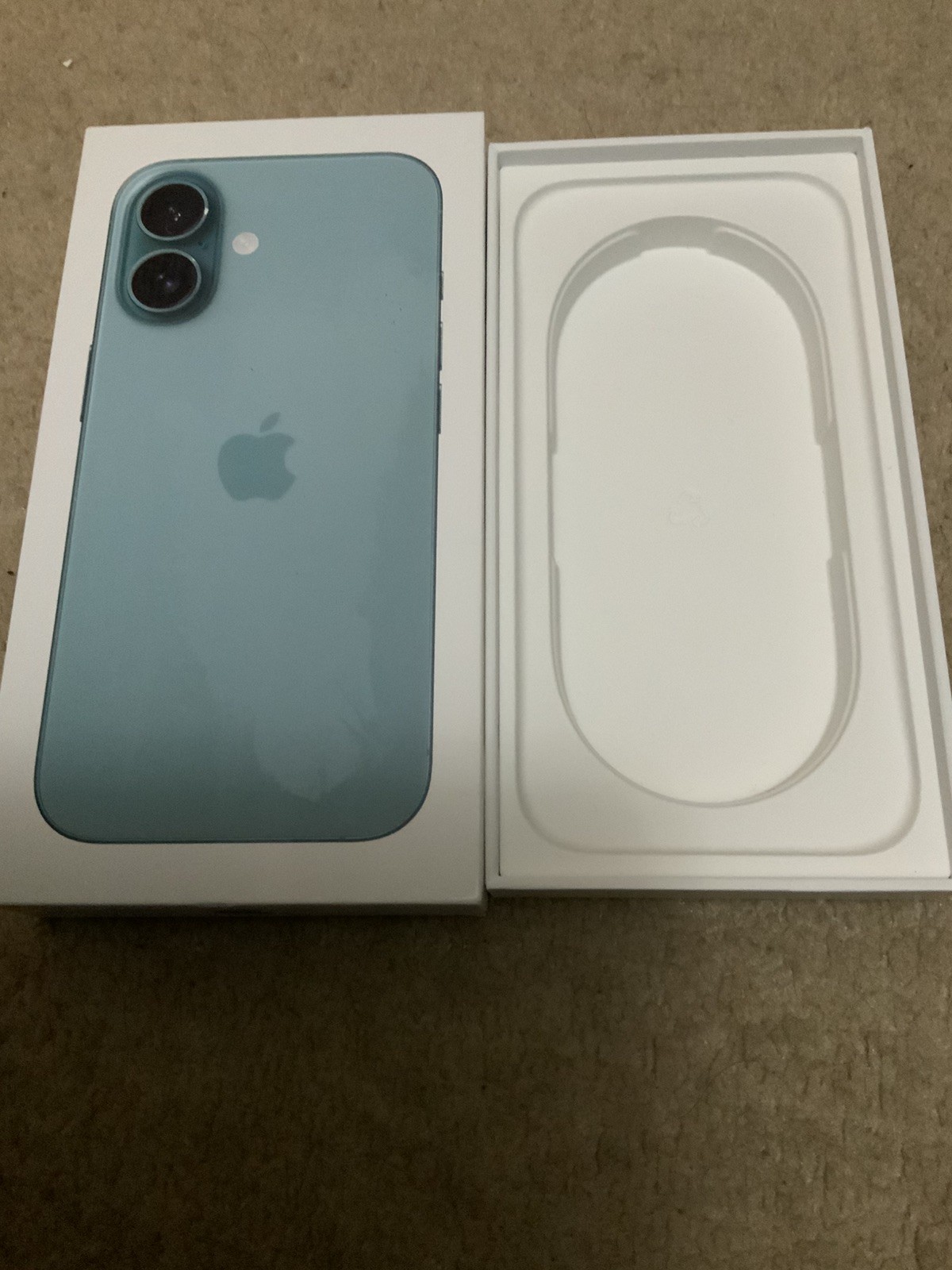 Apple iPhone 16 Teal Grade C Condition with Sim Pin Fast Dispatch