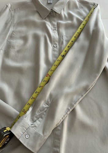 Old Navy Womens' The Classic Button Down Shirt, Tencel ~ LT ~ Light Gray, EUC - Picture 4 of 9