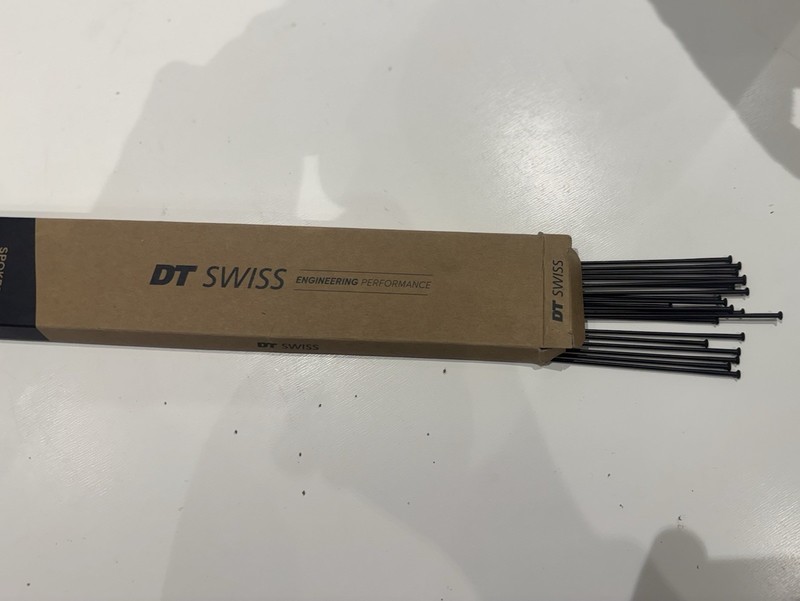 DT Swiss Competition Race Straight Pull 270 mm / Roval Rapide CL II Spoke