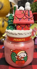 VTG Avon PEANUTS Snoopy Christmas Holiday Candle Jar  Doghouse