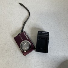 Nikon COOLPIX S3000 Digital Camera w/ Charger Tested Works Plum Purple