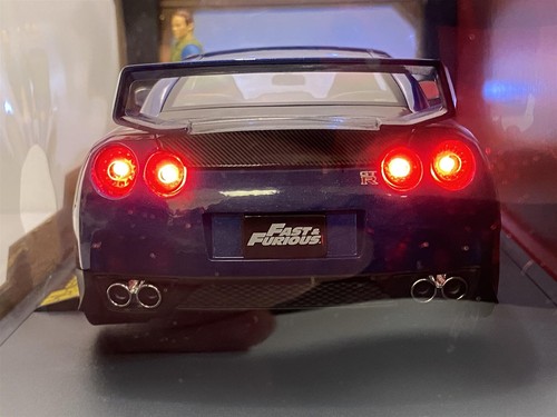 Fast and Furious Brians 2009 Nissan GTR Figure Working Lights 1:18 Jada 31142 - Picture 6 of 8