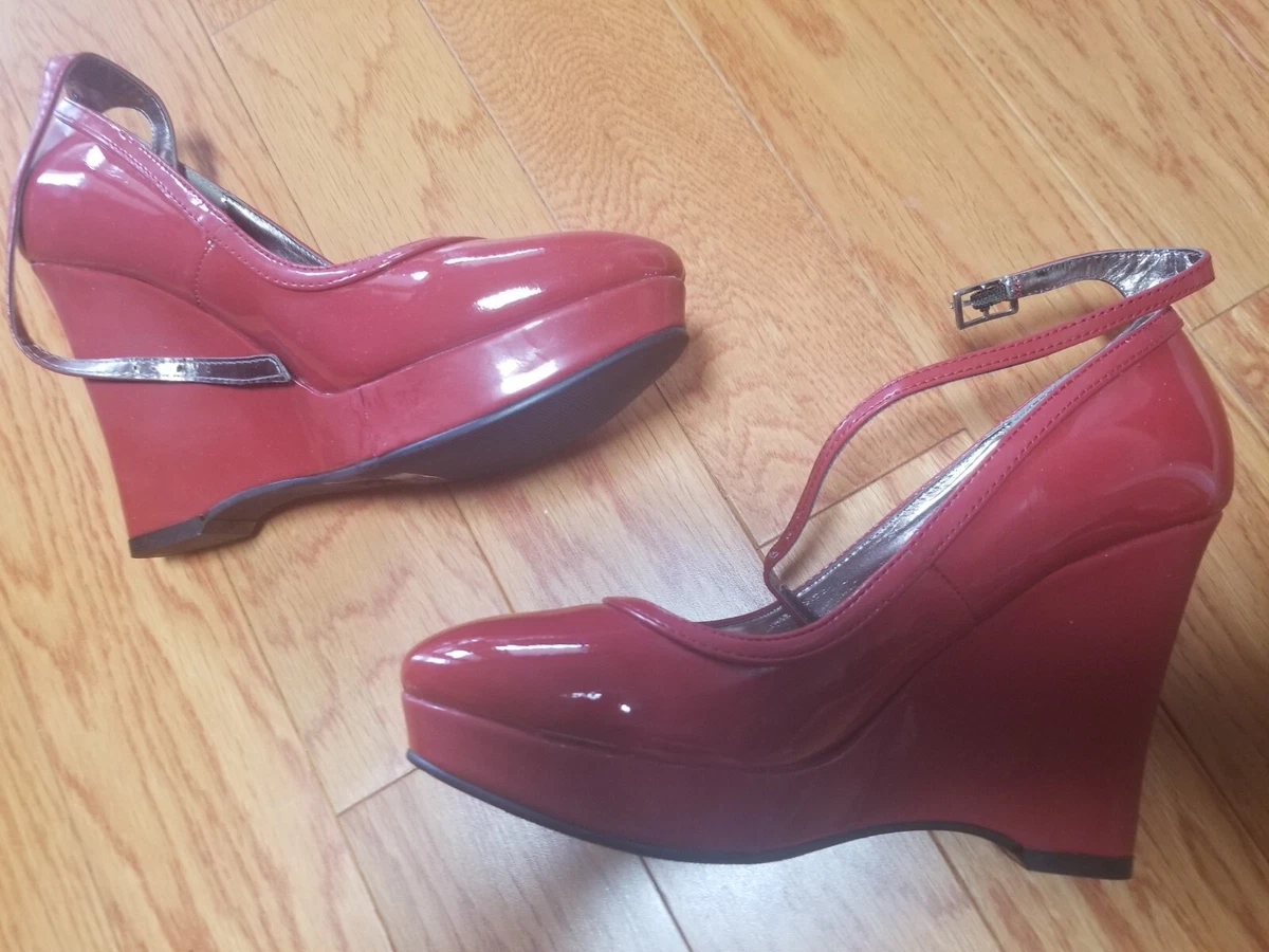 Red wedge store dress shoes