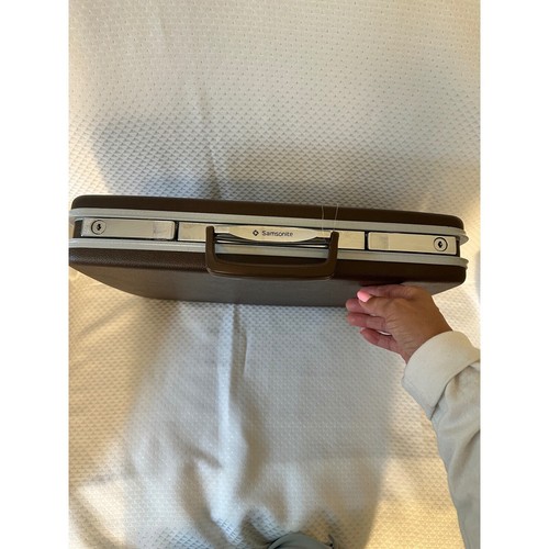 Vintage 70's Samsonite Regent Briefcase Business Case with Keys Brown NWT - Picture 4 of 11