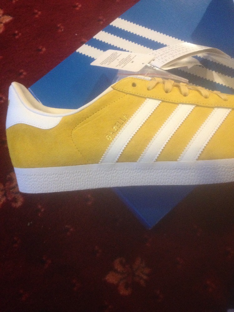 Adidas Gazelle 13.5 Trainers Taille 13.5 Gazelle new in box jaune blanc et or 6c7330 Adidas Gazelle 13.5 Trainers Taille 13.5 Gazelle new in box jaune blanc et or 6c7330