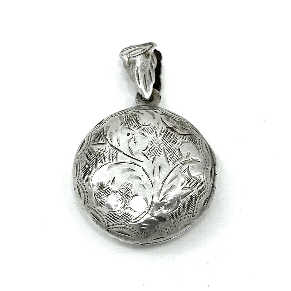 Vintage 925 Sterling Silver Locket Hand Engraved Circular 32.0mm 1960s
