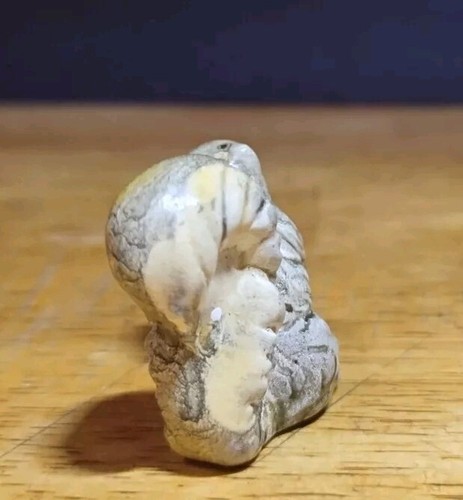 Vintage Ceramic Mini Squirrel Figurines Set Of 3 - 1 Momma Squirrel & 2 Babies - Picture 5 of 10