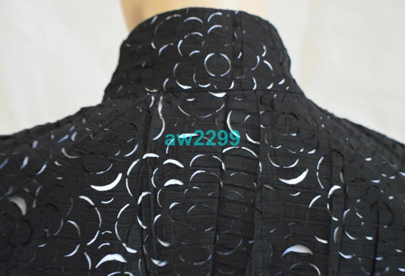 GIACCA CHANEL 09P CAMELIA TAGLIO LASER FORATO NERO 40