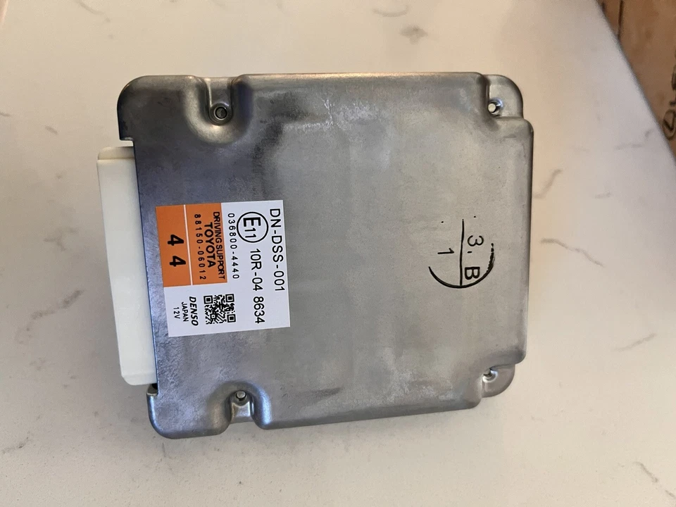 Módulo de control de conducción Lexus ES350 2013-2015 88150-06012 OEM Foto 3 de 4
