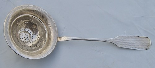 European 800 Silver Over the Cup Tea Strainer Solid Geometric Design - Picture 2 of 6