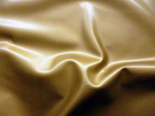 Latexkautschuk 0,45 mm dick, 92 cm breit, Perlglanz antikgold, leichte Sekunde
