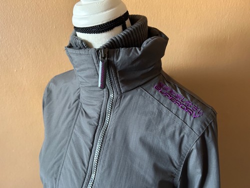 Chaqueta con cremallera completa Windcheater Weather Resistant de Superdry en gris, talla pequeña - Imagen 5 de 7