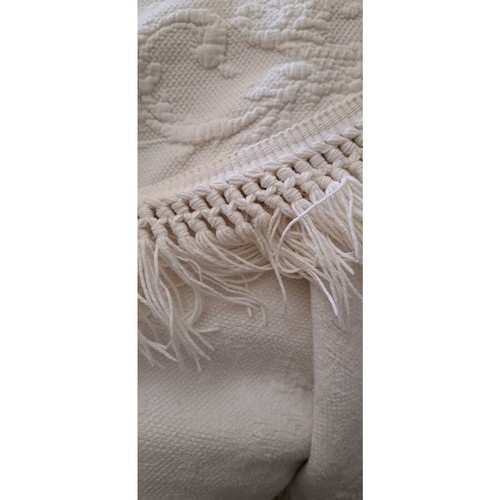 Vintage Bates Matelasse Cream Vanilla Queen Fringed Cotton Bedspread Bedding - Picture 4 of 5