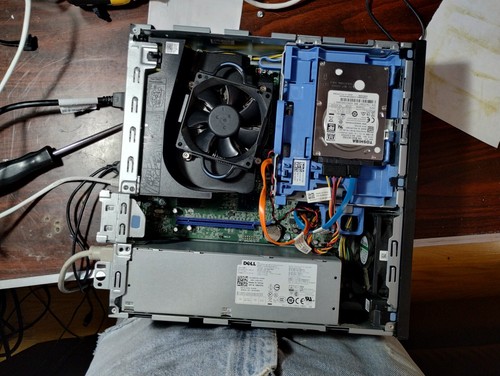 Dell Optiplex 3040-Small Form Factor, Core i3-6100 3.70 GHz, 8 GB DDR 3 RAM - Picture 3 of 10