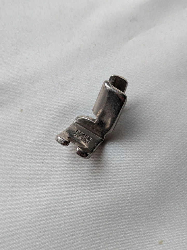 Genuine Pfaff Sewing Machine Low Shank 46121 Braiding Presser Foot - Image 2 of 4